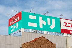 朝起きて「着たまま」ぬくぬく家事できる。ニトリ「着る毛布」で暖房代を節約