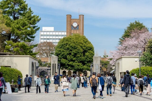 高卒と大卒の「年収格差」は大学の学費より大きいのか
