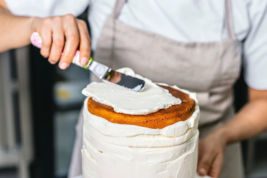 フリーハンドで作った「青天の霹靂ケーキ」　驚愕のクオリティに反響