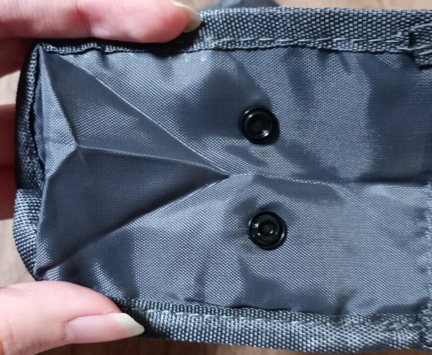 筆者撮影（ダイソー、マチが広がるバッグインバッグ（9ポケット、幅約18cm））