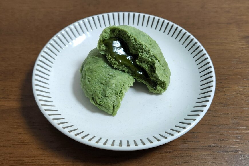 出所：筆者撮影（ローソンの「濃厚抹茶ショコラまん」）