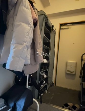 【賃貸DIY】散らかった玄関を「木製下駄箱」で和モダンな空間に大変身！「おしゃれすぎる」と話題