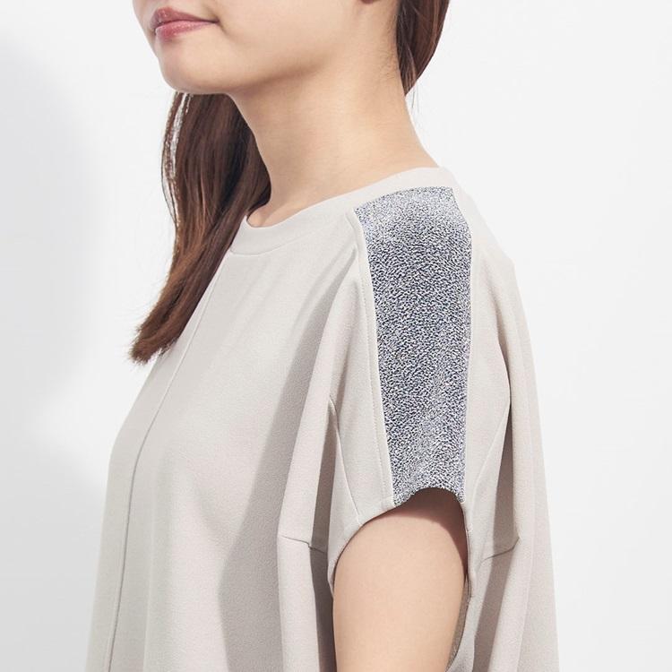 ショルダーラメTシャツ