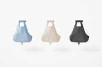 畳む手間なし！ローソンで買える「巻きとりエコバッグ」が画期的でスタイリッシュ