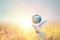 【佐久間三絵子の4月星座占い】リスタートの春。星模様から運気を調整するアドバイス