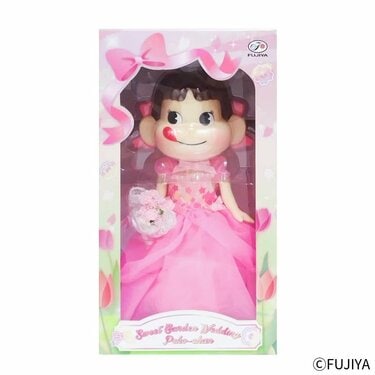 不二家の桜色ドレスペコちゃんが素敵」不二家から1320円から「ポーチや