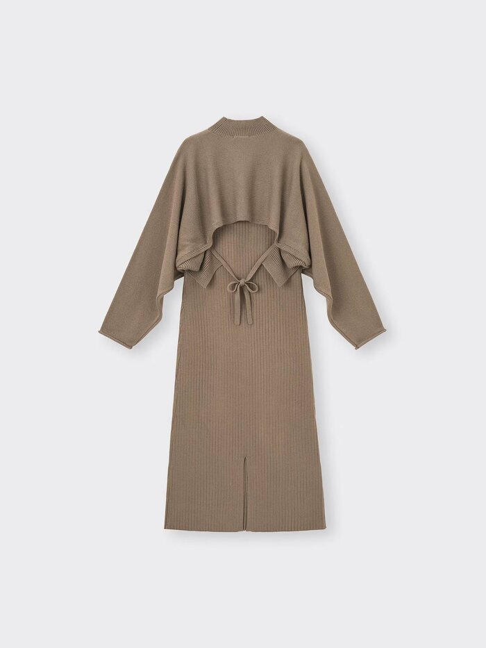 バックシャンデザインでかわいさアップ