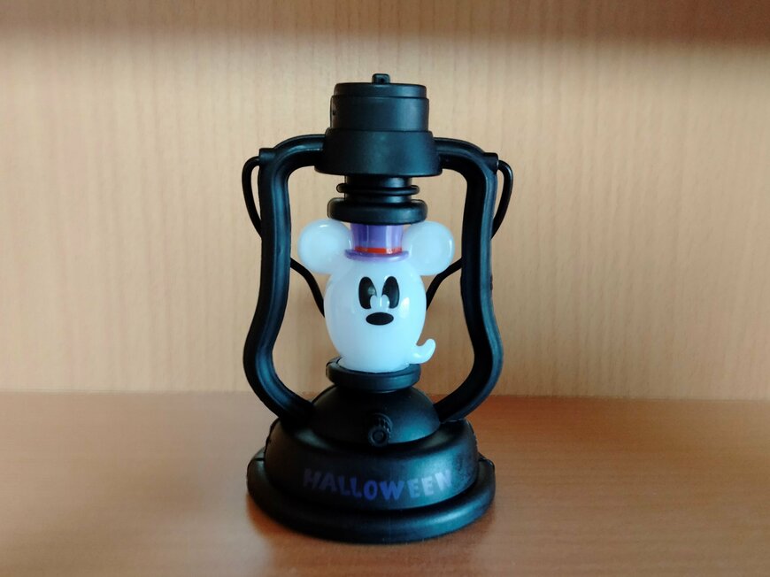 筆者撮影（セリア、ランタン/ミッキーマウス）