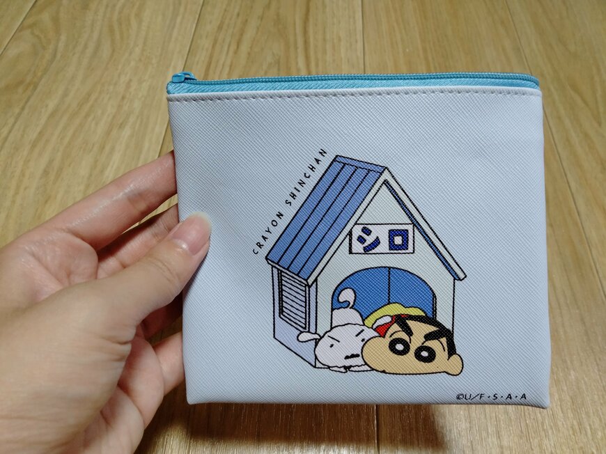 出所：筆者撮影（ダイソー×クレヨンしんちゃんのポーチ）