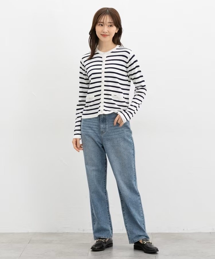 出所：ハニーズ公式　パール風釦カーディガン