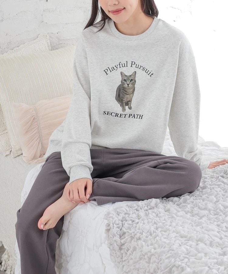 出所：ハニーズ公式　ネコプリントルームウェア（上下セット）