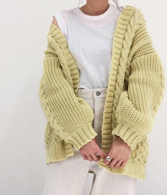 ADAM ET ROPÉ - ライトケーブルボリュームカーディガン ¥22,680（税込）