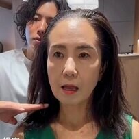 「髪を下ろして違う自分を見せたい」と話す女性…華やかで上品な外ハネカットに「素敵」の声