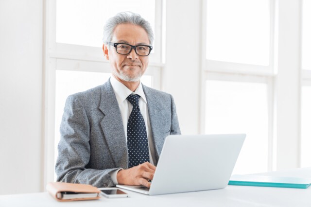 「おひとりさま」で生きると決めました。60歳代・単身世帯の平均貯蓄額はどれくらいですか？
