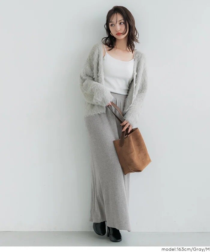 cocaで現在セール中の大人気「とろみリブニットスカート」