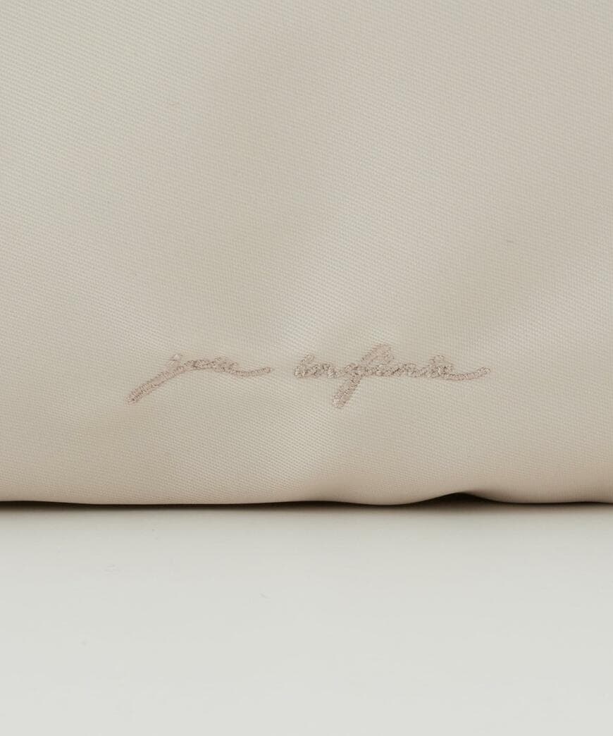 ハニーズ 多収納スクエアリュック