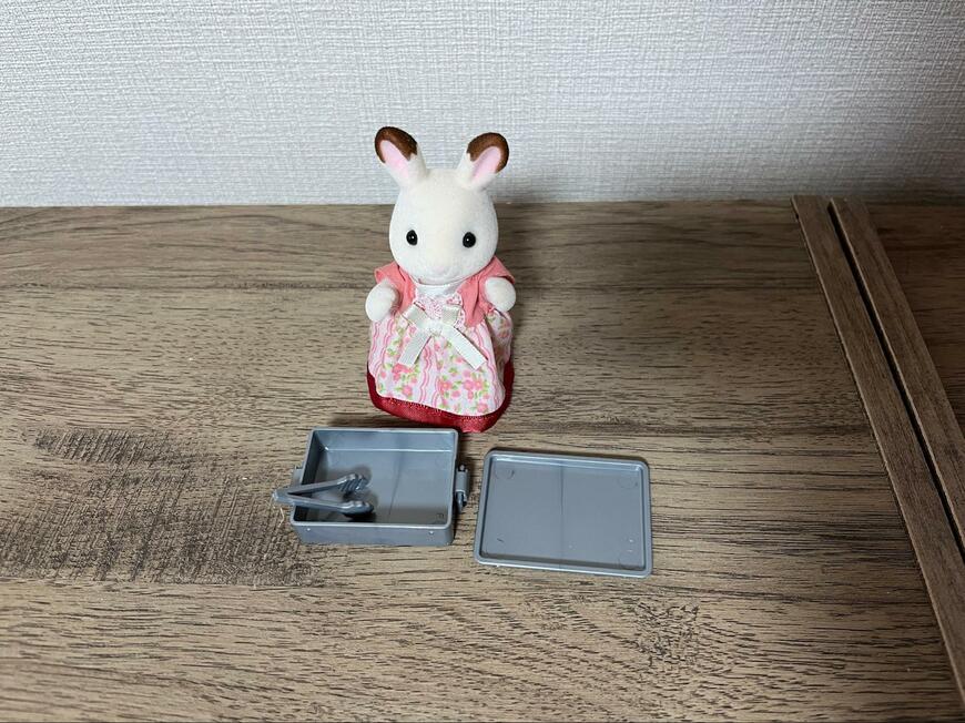 セリア、ミニチュア角缶 画像