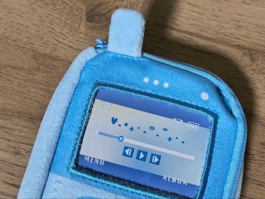 ダイソー、Y2K携帯ポーチ商品画像