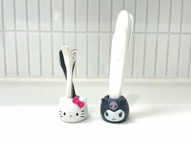ダイソー】ハローキティ・クロミ「歯ブラシスタンド」110円でコロンと