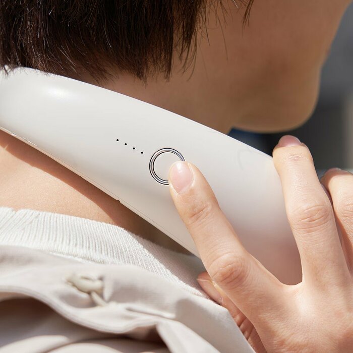 弱(約40℃)、中(約45℃)、強(約50℃)の3段階で切り替えが可能