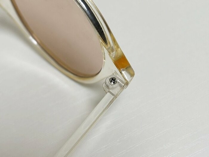 シンプルな作りの丁番