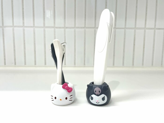 ヘアクリップと体温計もさせました