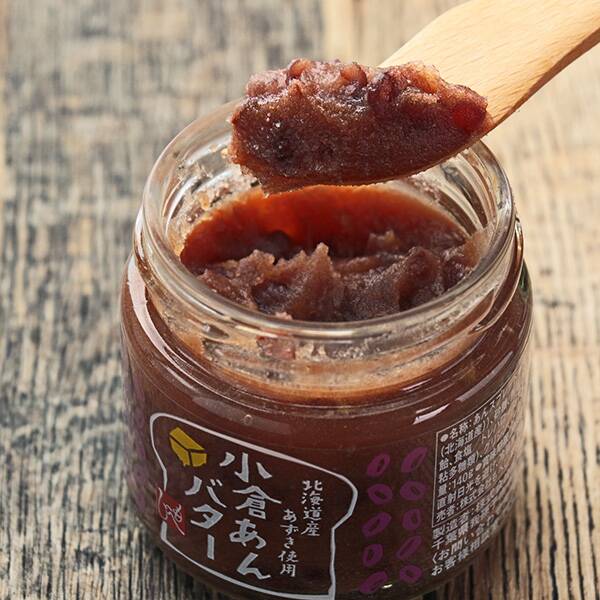 北海道産あずきを使用した小倉あんと風味豊かなバターが絶妙にマッチした小倉あんバター