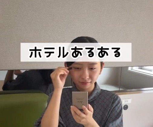 ホテルで化粧をする時のあるある？ ついやりがちな行動に「わかります！」「決まらないですよね」