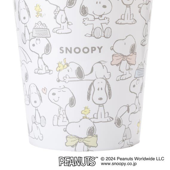 出所：ニトリ公式　ダストボックス（スヌーピー ギュウギュウ）