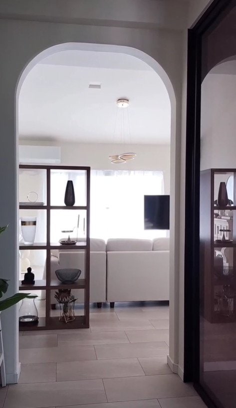 【冬の防寒対策DIY】玄関ホールの開口部→木材と障子紙で間仕切り扉をDIY！おしゃれ&軽量仕様に「まるで職人！」の声