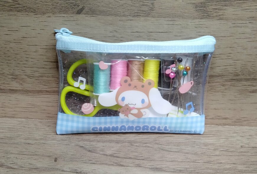 筆者撮影（セリア、ラメポーチ（S）C/N）