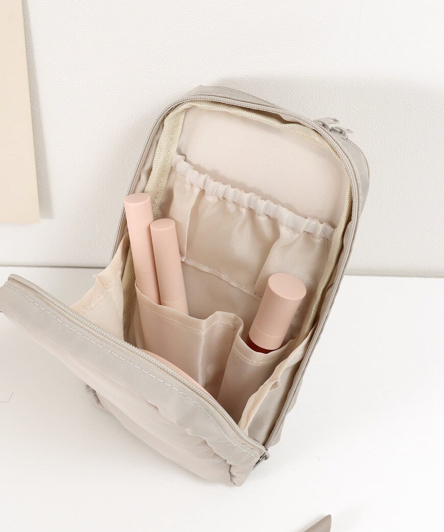 3COINS公式　自立する縦型ポーチ／and us