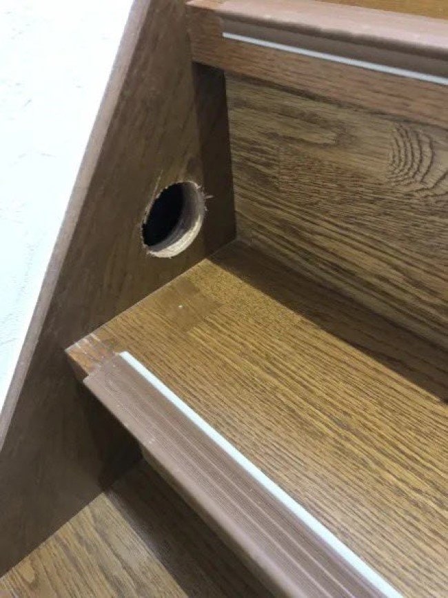 エアコン工事で空いてしまった穴