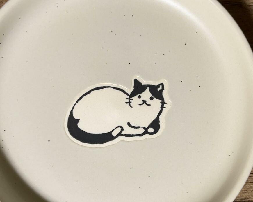 セリア、モノトーンねこのプレート写真