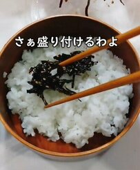 【鮭弁当】バタバタの朝、シンパパが作る「高校生弁当」が美味しそうと話題に