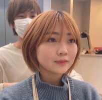 【就職前にイメチェン】社会人に向けて“落ち着いた髪色”に戻したい女性。〈透明感あふれるショート〉に大変身！