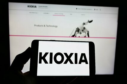 キオクシアホールディングス（285A）、2027年3月期1Qの営業利益1兆2,700億円。1カ月で4割振れた株価に何を見るか