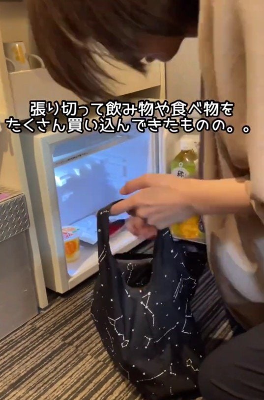 出所：@superhotel_official「ホテルあるある 冷蔵庫ver.」