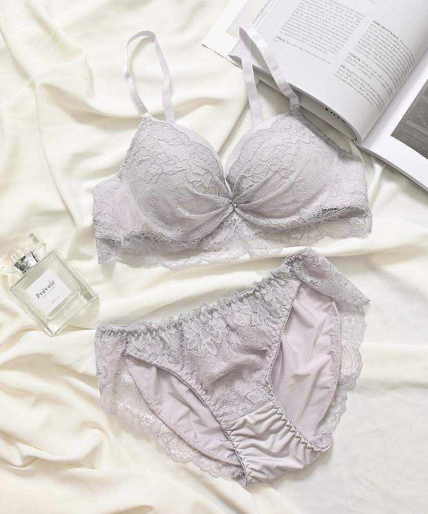 出所：ハニーズ公式通販 レース使いブラセット