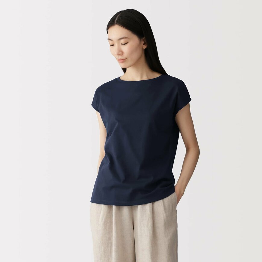 出所：無印良品ネットストア　婦人　天竺編みフレンチスリーブＴシャツ