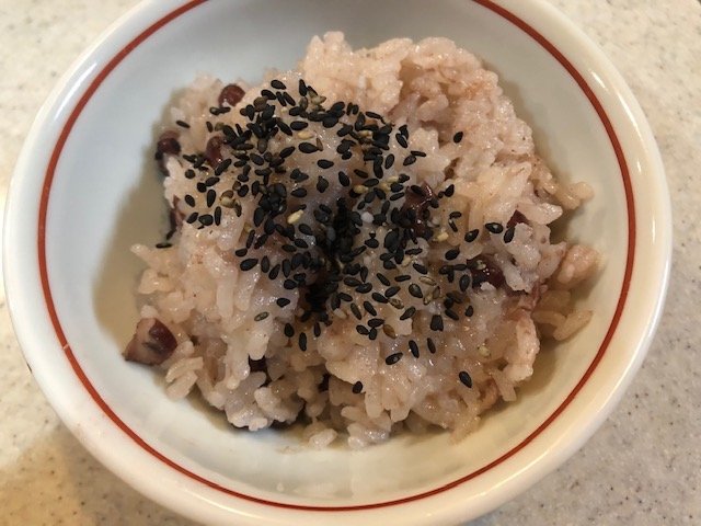 『井村屋　お赤飯の素（3合炊き）』炊きました！（筆者撮影）