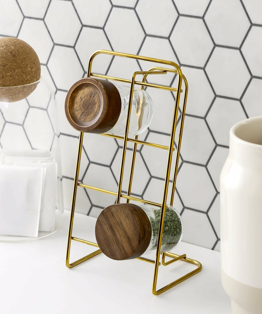 出所：3COINS公式　スリムスパイスラック／KITINTO