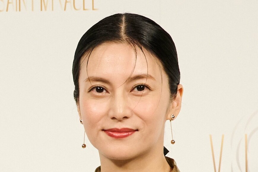 柴咲コウ ”お忍び”万博ショットにネット驚き「気づかれない？」「この姿じゃ見逃して悔しがる」「わからん」の声
