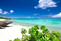 沖縄県石垣島で「目撃された虹」に思わず目を疑う　幅が広すぎる虹に驚きの声