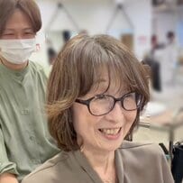 「自分も変われたら」ハネが悩みのマダムがイメチェンに挑戦！初めての姿に「可愛いです！」と大反響
