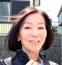 【69歳マダム】”ギンガムチェック×ボーダー”の〈モノトーンコーデ〉がおしゃれ！「真似したい！」「可愛い！」の声