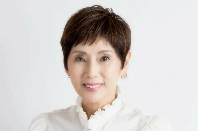 秋野暢子、幸せな休日の朝食ショット公開「ゆっくり過ごしてね」「笑顔素敵だね」の声