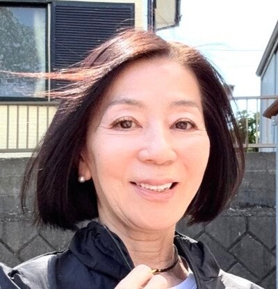 【69歳マダム】”ギンガムチェック×ボーダー”の〈モノトーンコーデ〉がおしゃれ！「真似したい！」「可愛い！」の声