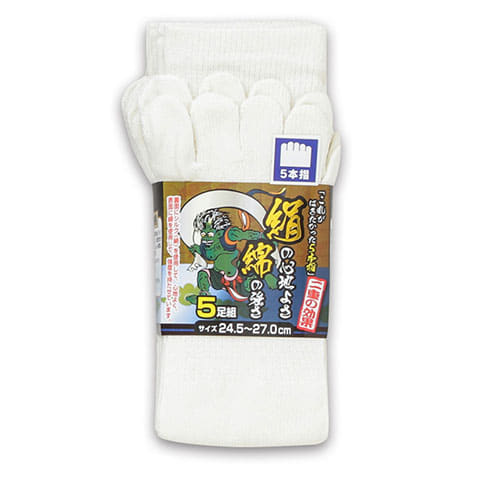 絹が汗をよく吸い、通気性の良さを保てる