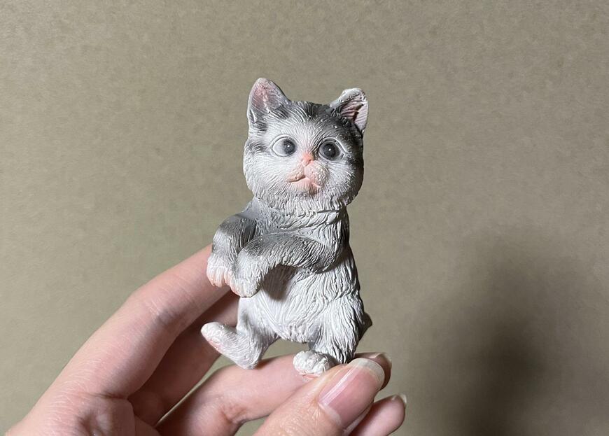 ダイソー、植木鉢にかけられる置物（猫）